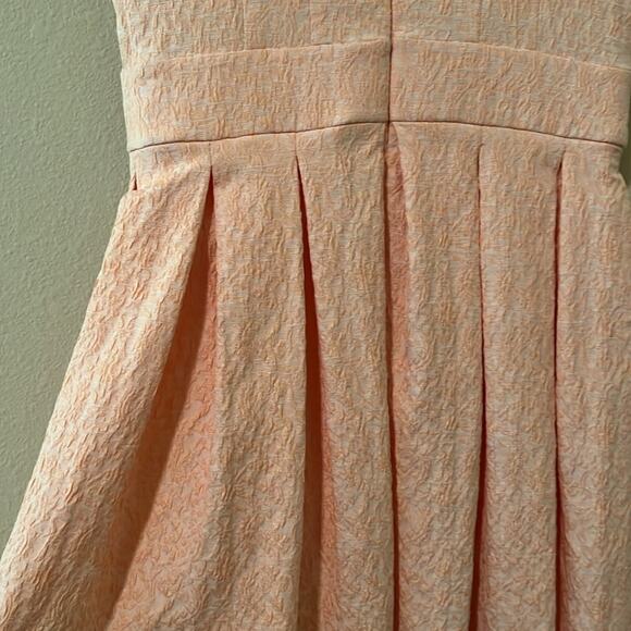 Tailored Pleated Midi Dress with Bow Detail - Picture 6 of 7